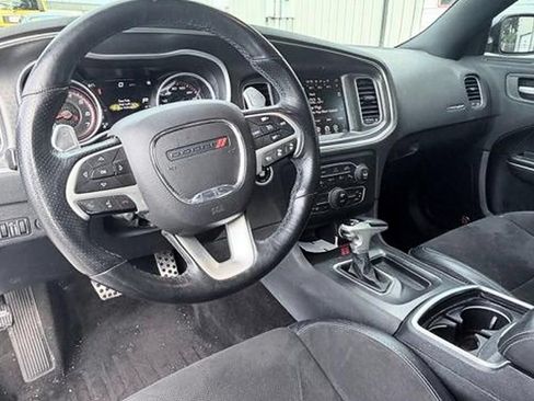 Used 2016 Dodge Charger R/T Scat Pack w/ Technology Group RWD image 11