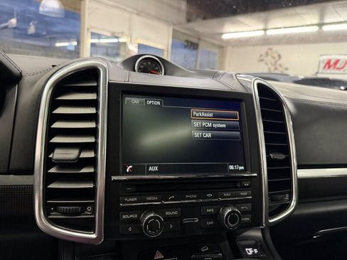 Used 2016 Porsche Cayenne GTS image 33