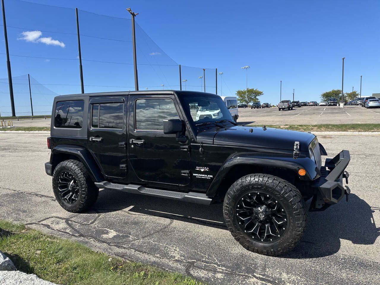 Used 2016 Jeep Wrangler Unlimited Sahara w/ Dual Top Group AWD/4WD image 12