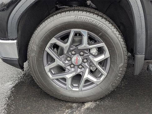 New 2025 GMC Sierra 1500 SLT w/ SLT Premium Package image 7