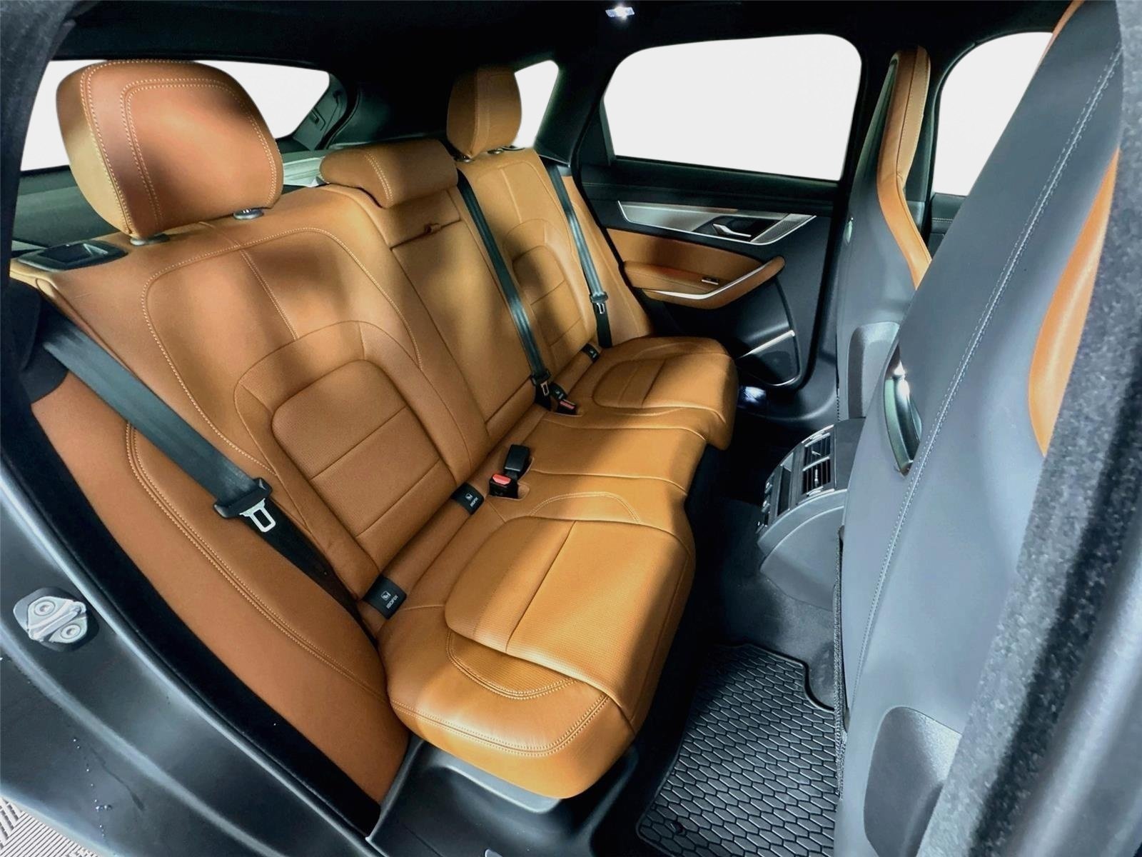 New 2026 Jaguar F-PACE R-Dynamic S AWD/4WD image 29