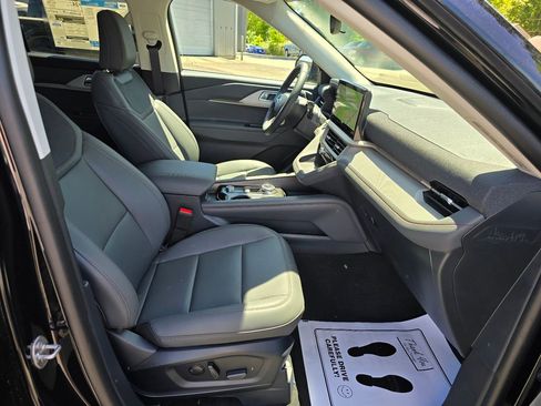 New 2026 Ford Explorer Active w/ Active Comfort Package RWD image 14