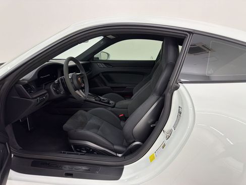 Certified 2026 Porsche 911 Carrera GTS RWD image 5