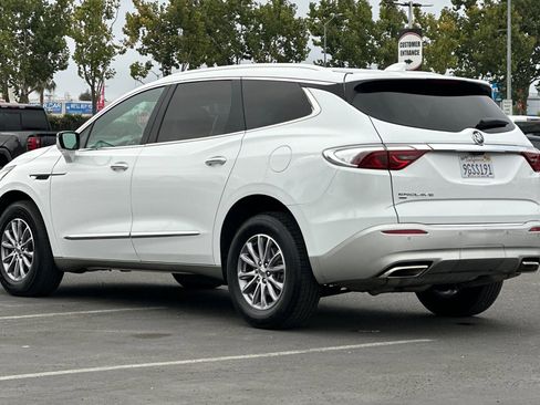 Used 2024 Buick Enclave Premium image 6