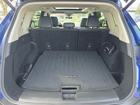 Certified 2023 Nissan Rogue SV w/ SV Premium B Package AWD/4WD image 18