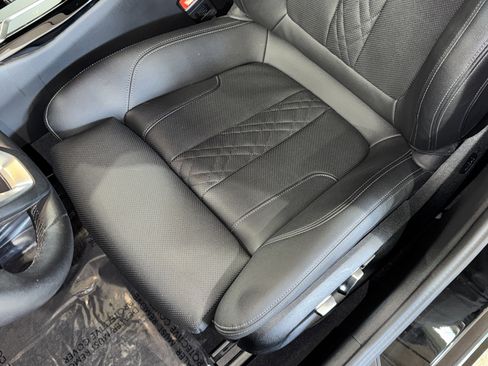 Used 2023 BMW 540i w/ Premium Package image 31