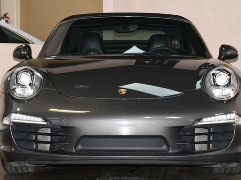Used 2013 Porsche 911 Carrera RWD image 1