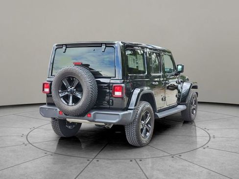 Certified 2022 Jeep Wrangler Unlimited Sahara AWD/4WD image 12