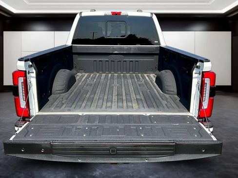 Used 2024 Ford F350 Platinum w/ FX4 Off-Road Package AWD/4WD image 7