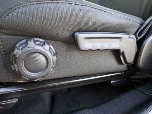 Used 2024 Chevrolet Traverse Z71 image 24