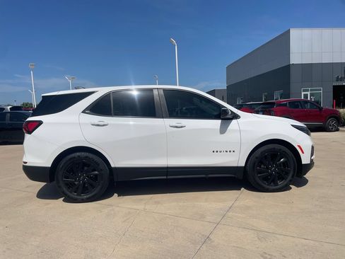 Used 2024 Chevrolet Equinox LS w/ LS Convenience Package FWD image 6