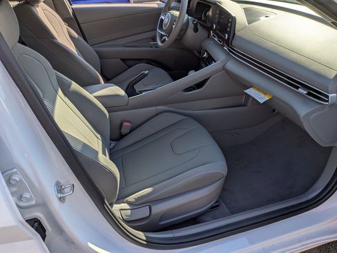 New 2026 Hyundai Elantra Sport FWD image 23