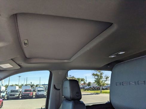 Used 2022 GMC Sierra 2500 Denali w/ Denali Ultimate Package image 22