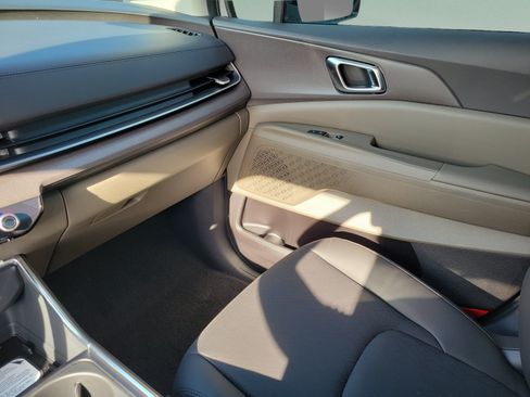 New 2026 Kia Carnival SX FWD image 21