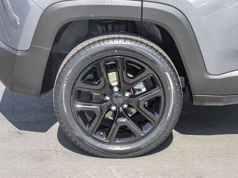 Used 2022 Jeep Renegade Altitude AWD/4WD image 9
