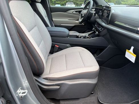 New 2026 Chevrolet Traverse LT FWD image 13