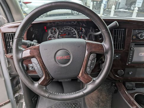 Used 2014 GMC Savana 1500 SLT image 15