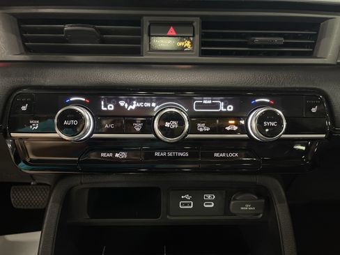 Used 2024 Honda Pilot Touring image 26