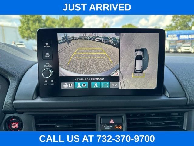 Used 2025 Honda Pilot TrailSport image 12