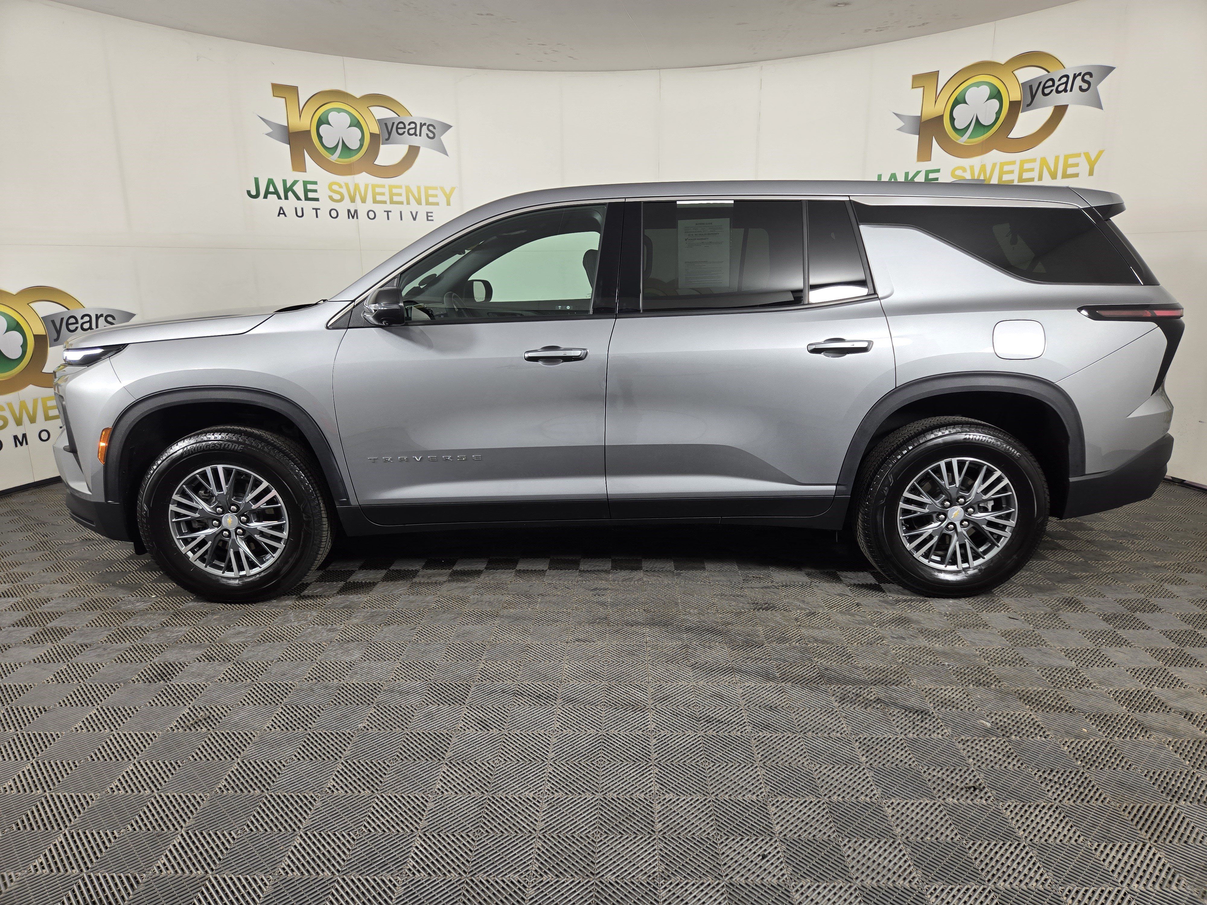 Certified 2024 Chevrolet Traverse LS FWD image 4