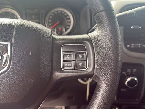Used 2018 RAM 2500 Tradesman w/ Chrome Appearance Group AWD/4WD image 18