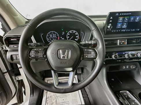 Used 2024 Honda Pilot EX-L image 11