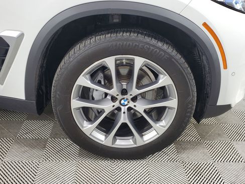 Used 2025 BMW X5 xDrive40i w/ Parking Assistance Package AWD/4WD image 14