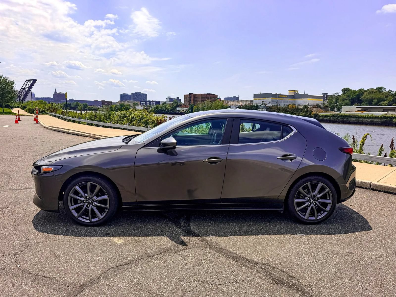 Used 2023 MAZDA MAZDA3 s FWD image 7