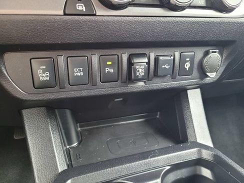 Used 2020 Toyota Tacoma TRD Off-Road w/ TRD Premium Off Road Package RWD image 26