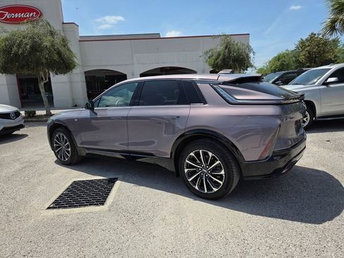 Used 2024 Cadillac Lyriq Sport RWD image 8