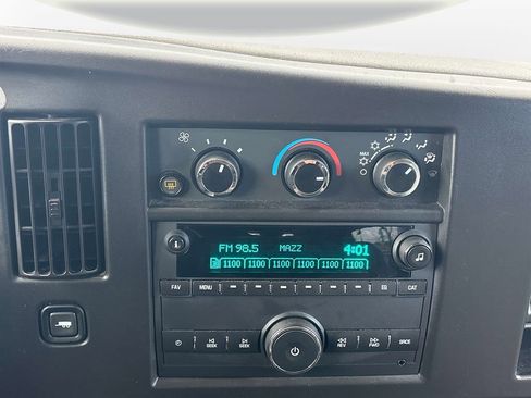 Used 2022 Chevrolet Express 3500 LT w/ LT Preferred Equipment Group image 21