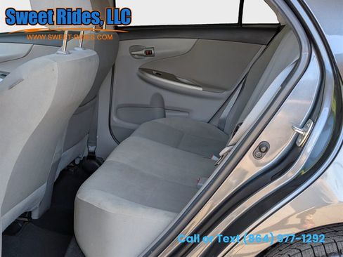 Used 2012 Toyota Corolla LE FWD image 11