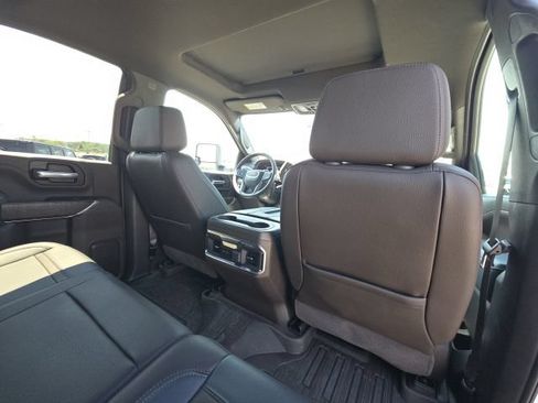 Used 2022 GMC Sierra 2500 Denali w/ Denali Ultimate Package AWD/4WD image 16
