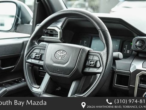 Used 2025 Toyota Tacoma SR5 AWD/4WD image 15