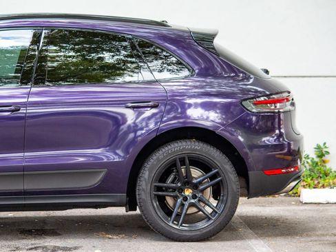 Used 2021 Porsche Macan w/ Premium Package Plus AWD/4WD image 8