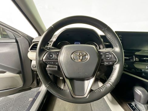 Used 2023 Toyota Camry SE image 17