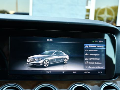 Used 2017 Mercedes-Benz E 300 image 20