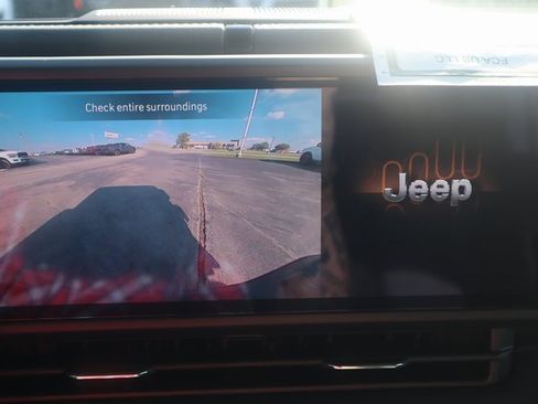 New 2025 Jeep Gladiator Sport image 11