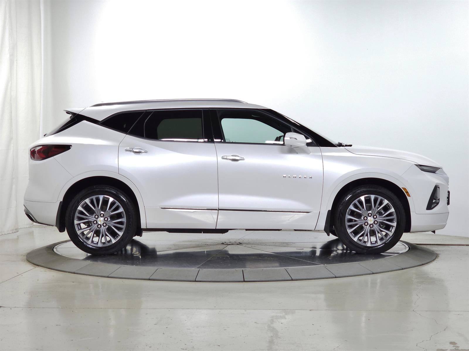 Used 2021 Chevrolet Blazer Premier w/ Driver Confidence II Package AWD/4WD image 12