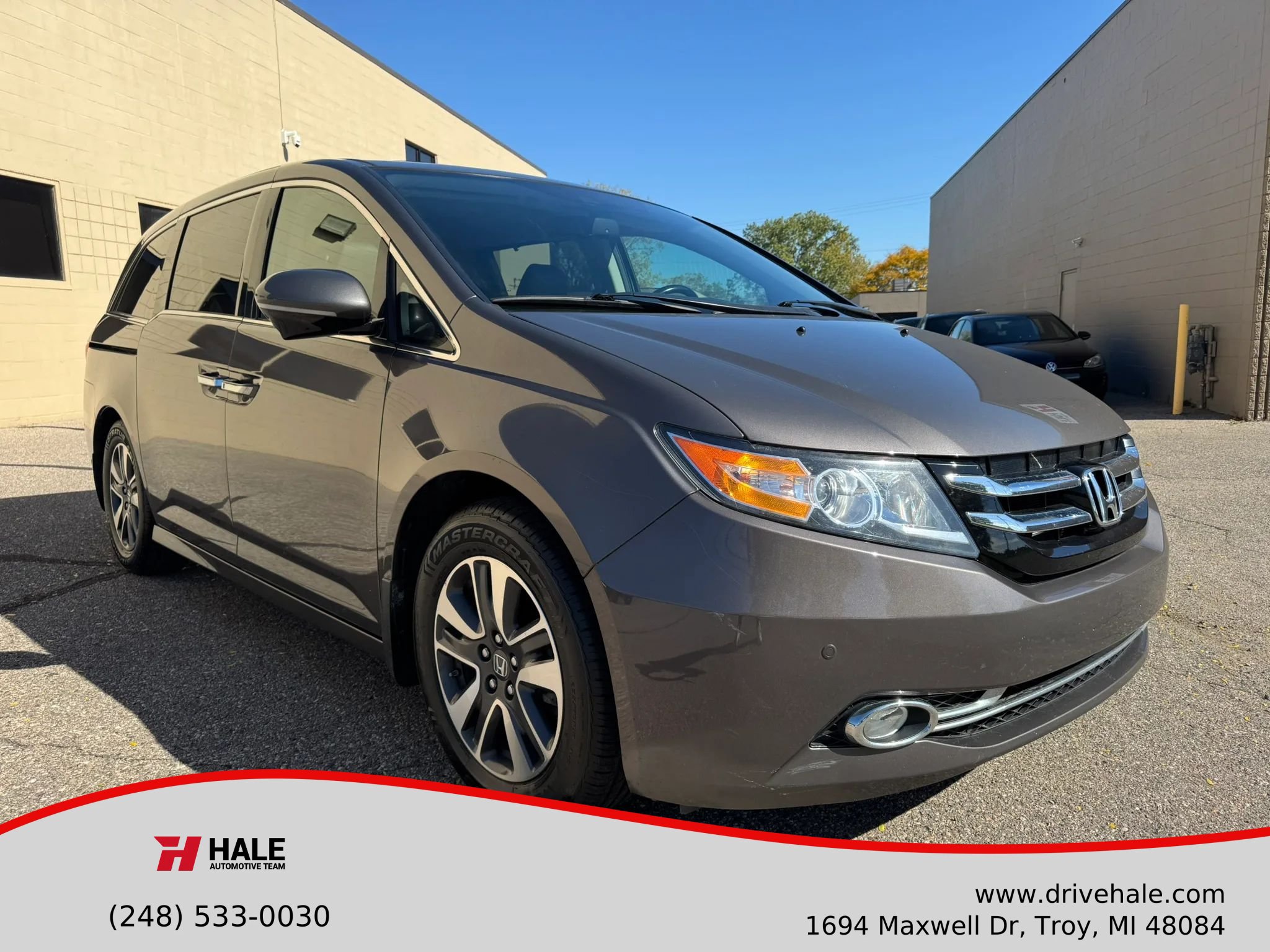 Used 2014 Honda Odyssey Touring image 1