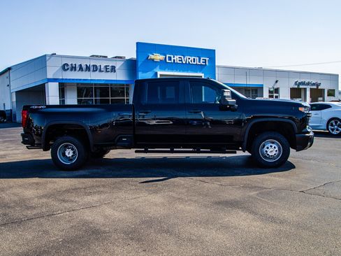 Used 2024 Chevrolet Silverado 3500 W/T w/ WT Convenience Package AWD/4WD image 8