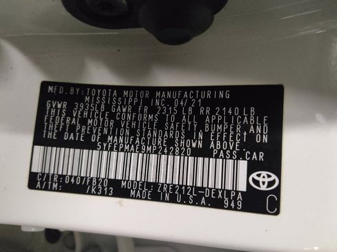 Used 2021 Toyota Corolla LE FWD image 33