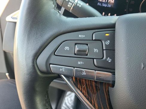 Used 2022 Cadillac Escalade Premium Luxury image 23