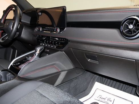 Used 2024 Chevrolet Colorado Z71 w/ Z71 Convenience Package 2 image 59