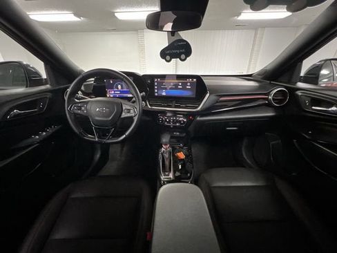 Certified 2024 Chevrolet Trax RS w/ Sunroof Package image 20