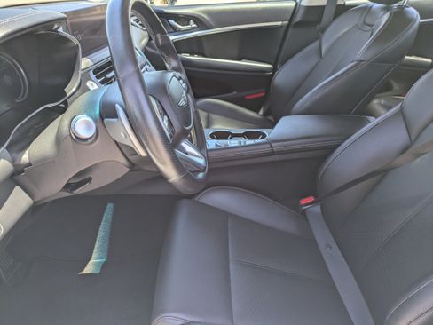 Used 2025 Genesis G70 2.5T RWD image 24