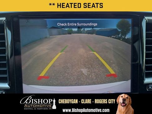 Used 2023 Chrysler Pacifica Touring-L FWD image 6