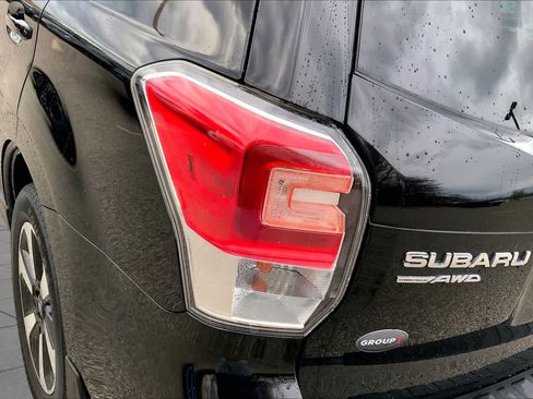 Used 2018 Subaru Forester 2.5i Premium w/ All-Weather Package AWD/4WD image 28
