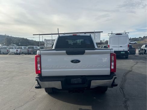 Used 2024 Ford F250 XLT image 6