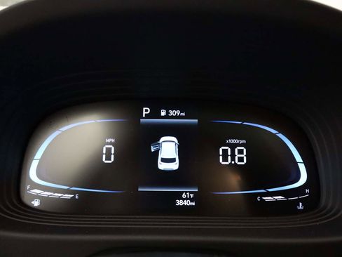 Used 2025 Hyundai Venue SEL image 7